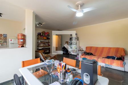 Casa à venda com 332m², 4 quartos e 8 vagasSala da Edícula