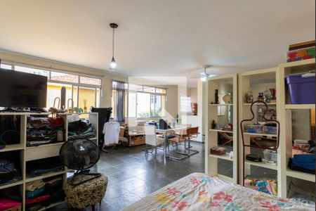 Casa à venda com 332m², 4 quartos e 8 vagasQuarto da Edícula