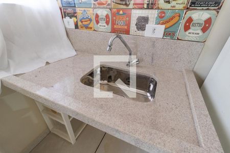 Casa à venda com 332m², 4 quartos e 8 vagasCozinha da Edícula 