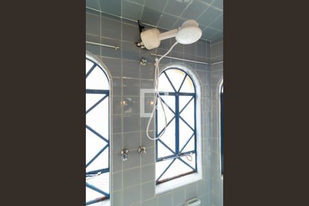 Casa à venda com 332m², 4 quartos e 8 vagasBanheiro 2