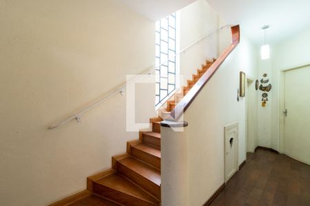 Casa à venda com 332m², 4 quartos e 8 vagasEntrada