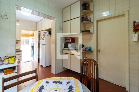 Casa à venda com 332m², 4 quartos e 8 vagasCopa