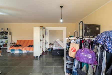 Casa à venda com 332m², 4 quartos e 8 vagasQuarto da Edícula