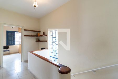 Casa à venda com 332m², 4 quartos e 8 vagasCorredor dos Quartos