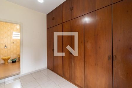 Casa à venda com 332m², 4 quartos e 8 vagasCloset da Suíte / Quarto 3