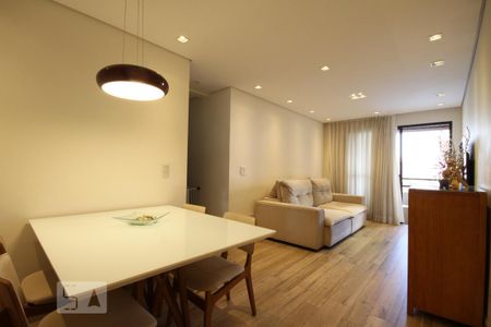 Apartamento para alugar em Aclimação