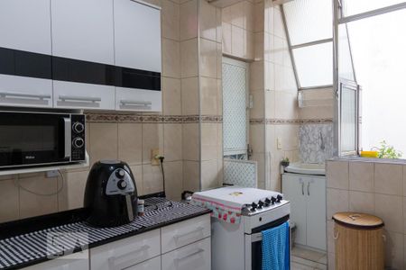 Apartamento à venda com 75m², 2 quartos e 1 vaga Apartamento à venda com 75m², 2 quartos e 1 vagaCozinha e Área de Serviço