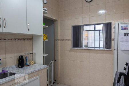 Apartamento à venda com 75m², 2 quartos e 1 vaga Apartamento à venda com 75m², 2 quartos e 1 vagaCozinha e Área de Serviço