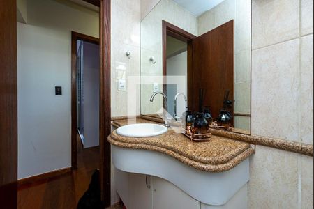 Apartamento para alugar com 179m², 4 quartos e 1 vaga Apartamento para alugar com 179m², 4 quartos e 1 vagaBanheiro Social
