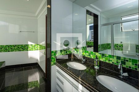 Apartamento para alugar com 179m², 4 quartos e 1 vaga Apartamento para alugar com 179m², 4 quartos e 1 vagaBanheiro da Cobertura
