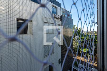 Apartamento para alugar com 179m², 4 quartos e 1 vaga Apartamento para alugar com 179m², 4 quartos e 1 vagaVista da Área de Serviço