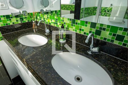Apartamento para alugar com 179m², 4 quartos e 1 vaga Apartamento para alugar com 179m², 4 quartos e 1 vagaBanheiro da Cobertura - Torneiras