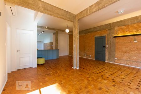 Apartamento à venda com 90m², 1 quarto e sem vaga Apartamento à venda com 90m², 1 quarto e sem vagaSala