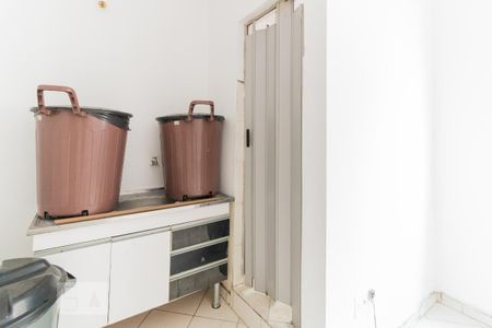 Cozinha de kitnet/studio para alugar com 1 quarto, 15m² em Parque das Paineiras, São Paulo