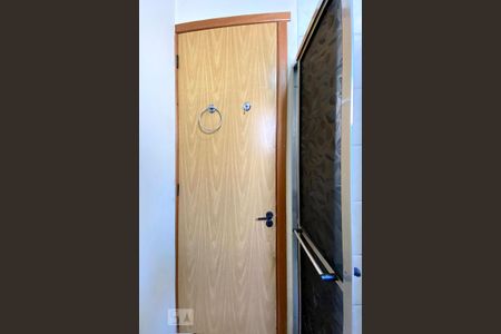 Apartamento para alugar com 54m², 2 quartos e sem vaga Apartamento para alugar com 54m², 2 quartos e sem vagaBanheirob