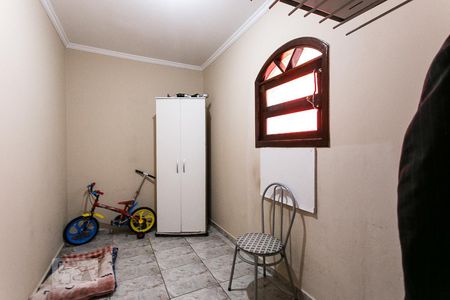 Casa à venda com 300m², 4 quartos e 4 vagasQuarto de Serviço