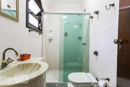 Casa à venda com 300m², 4 quartos e 4 vagasBanheiro da Suíte 3