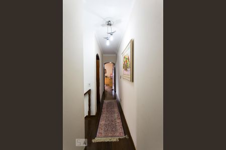 Casa à venda com 300m², 4 quartos e 4 vagasCorredor