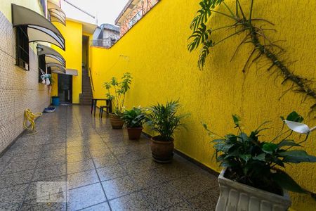 Casa à venda com 300m², 4 quartos e 4 vagasCorredor