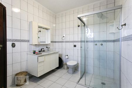 Casa à venda com 300m², 4 quartos e 4 vagasBanheiro da Suíte 2