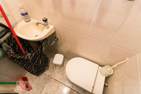 Casa à venda com 300m², 4 quartos e 4 vagasBanheiro de Serviço