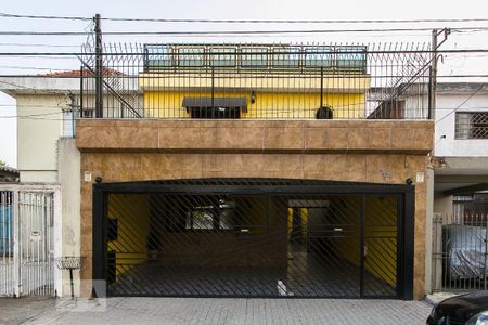 Casa à venda com 300m², 4 quartos e 4 vagasFachada