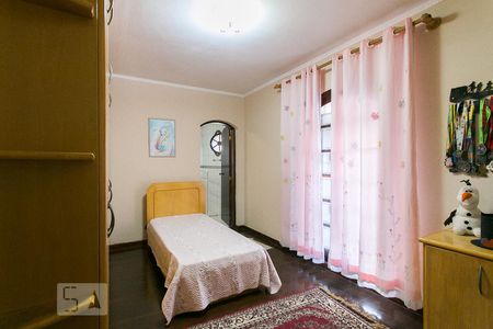 Casa à venda com 300m², 4 quartos e 4 vagasSuíte 2