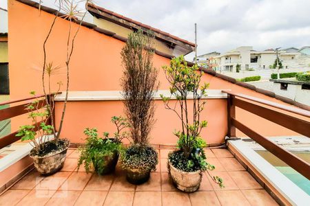 Casa à venda com 561m², 5 quartos e 4 vagasVaranda da Suíte 1