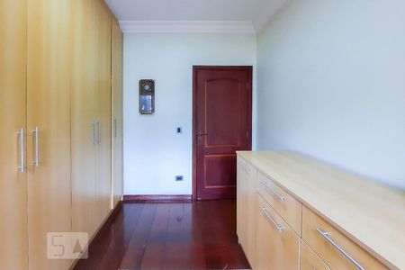 Casa à venda com 561m², 5 quartos e 4 vagasQuarto 2