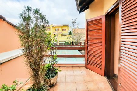 Casa à venda com 561m², 5 quartos e 4 vagasVaranda da Suíte 1