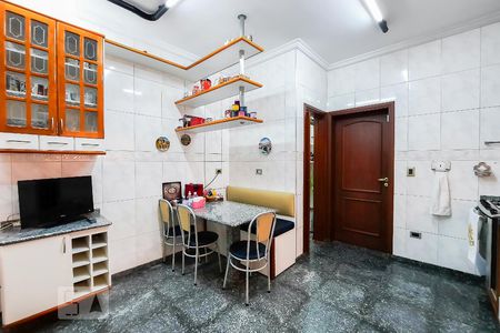 Casa à venda com 561m², 5 quartos e 4 vagasCozinha