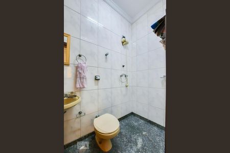 Casa à venda com 561m², 5 quartos e 4 vagasBanheiro de Serviço 