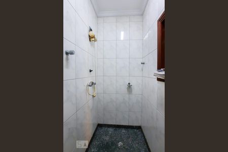 Casa à venda com 561m², 5 quartos e 4 vagasBanheiro de Serviço 