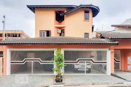 Casa à venda com 561m², 5 quartos e 4 vagasFachada