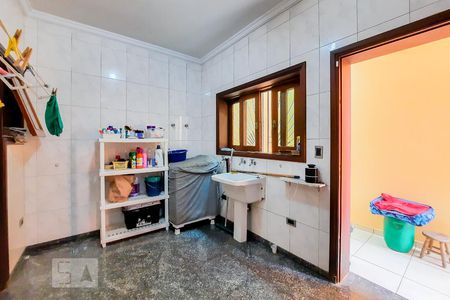 Casa à venda com 561m², 5 quartos e 4 vagasÁrea de Serviço 