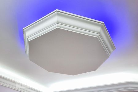 Casa à venda com 561m², 5 quartos e 4 vagasSala de TV