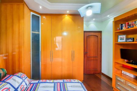 Casa à venda com 561m², 5 quartos e 4 vagasQuarto 3