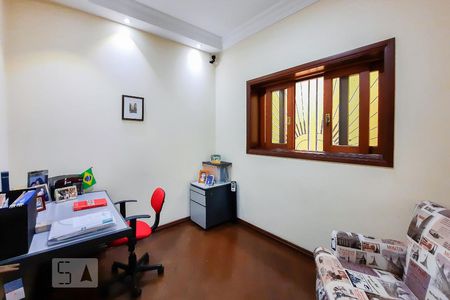 Casa à venda com 561m², 5 quartos e 4 vagasEscritório