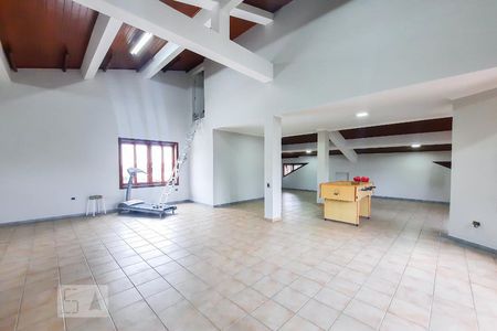 Casa à venda com 561m², 5 quartos e 4 vagasSalão de Festas 