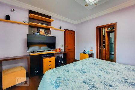 Casa à venda com 561m², 5 quartos e 4 vagasSuíte 2