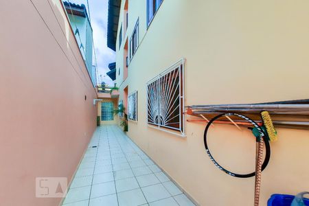 Casa à venda com 561m², 5 quartos e 4 vagasCorredor