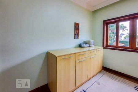 Casa à venda com 561m², 5 quartos e 4 vagasQuarto 2