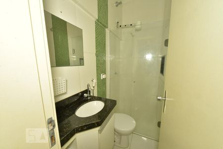 Banheiro de apartamento para alugar com 1 quarto, 32m² em Comércio Local Norte 204, Brasília