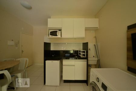 Cozinha de apartamento para alugar com 1 quarto, 32m² em Comércio Local Norte 204, Brasília