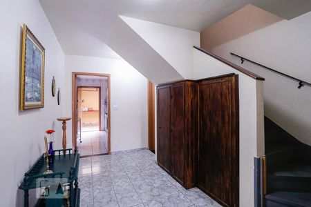 Corredor de casa para alugar com 3 quartos, 155m² em Vila Romana, São Paulo