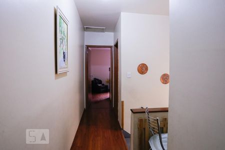 Casa para alugar com 155m², 3 quartos e 3 vagasCorredor