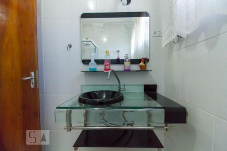 Casa à venda com 152m², 3 quartos e 2 vagas Casa à venda com 152m², 3 quartos e 2 vagasBanheiro