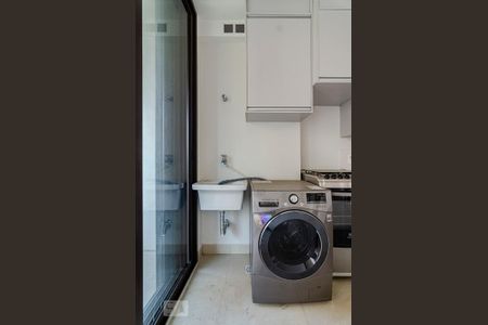 Área de serviço de apartamento para alugar com 1 quarto, 45m² em Pinheiros, São Paulo
