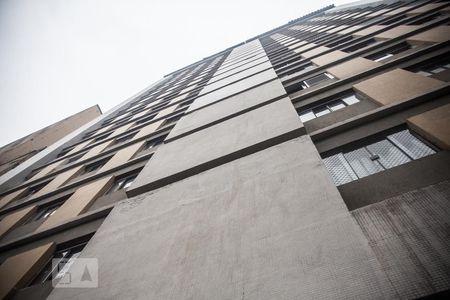 Apartamento à venda com 41m², 1 quarto e sem vaga Apartamento à venda com 41m², 1 quarto e sem vagaFachada do Prédio