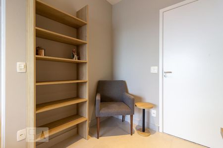 Sala de kitnet/studio para alugar com 1 quarto, 34m² em Tamboré, Barueri